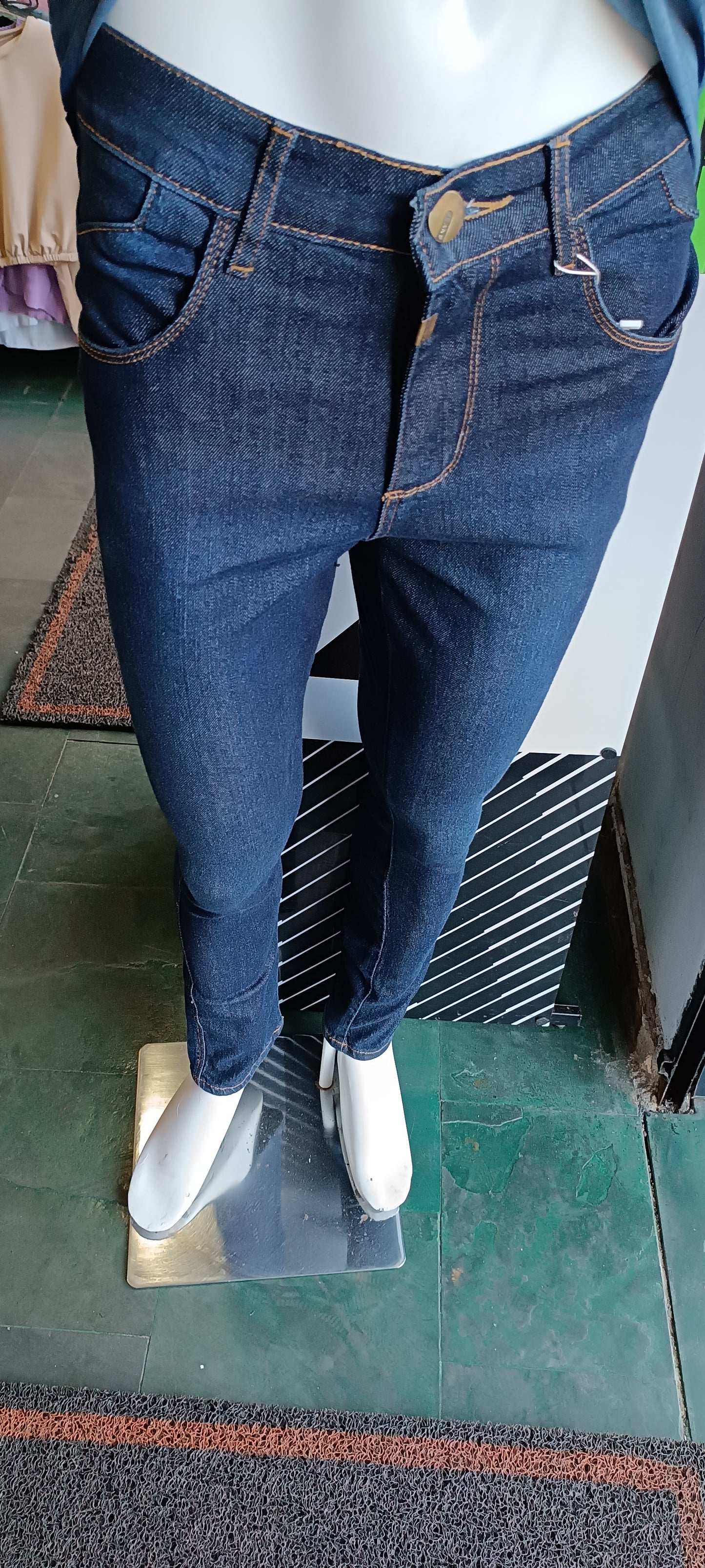 Calça jeans Finaarte
